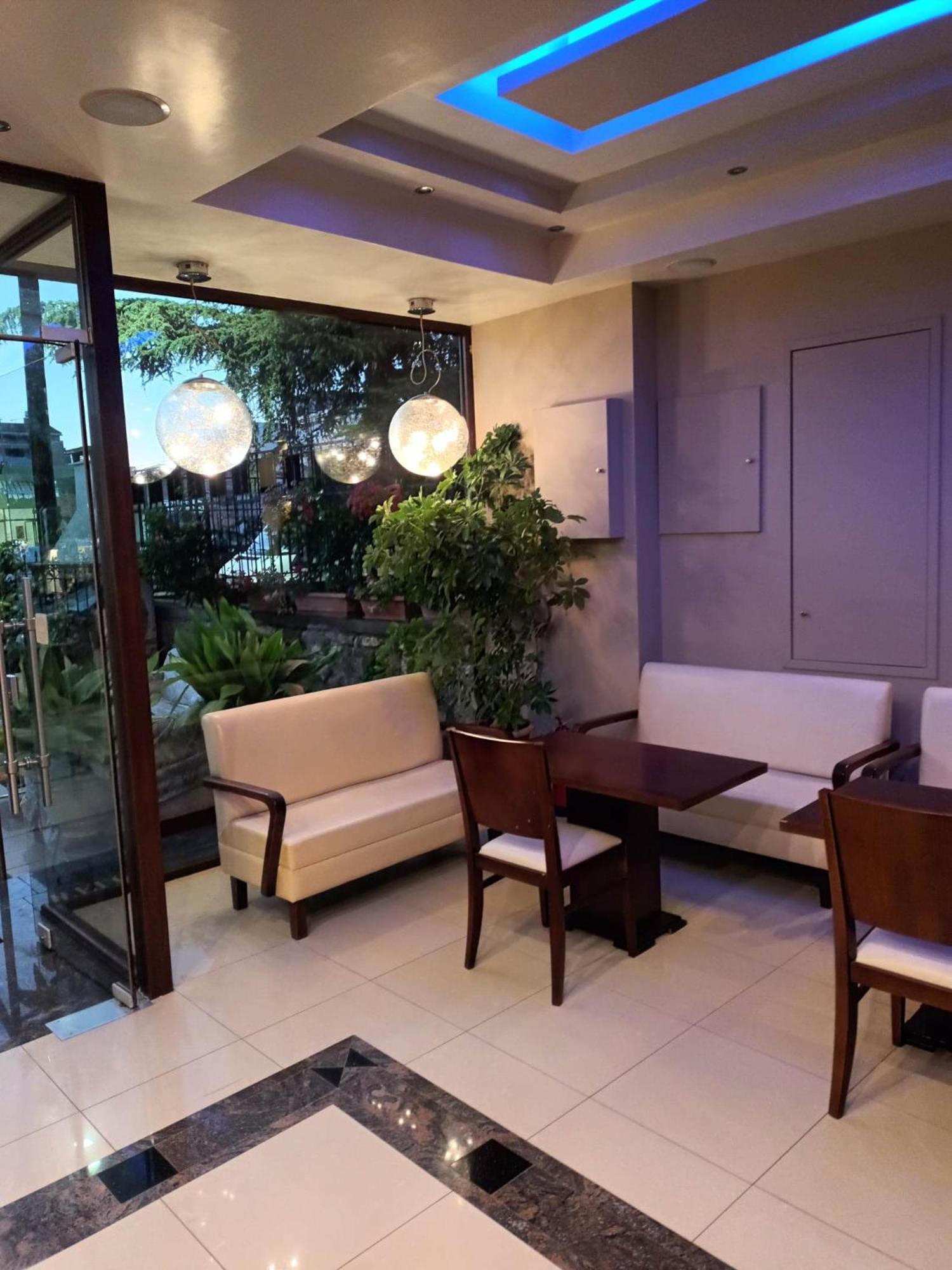 לאוטרה אדיפסאו Saint George Hotel מראה חיצוני תמונה